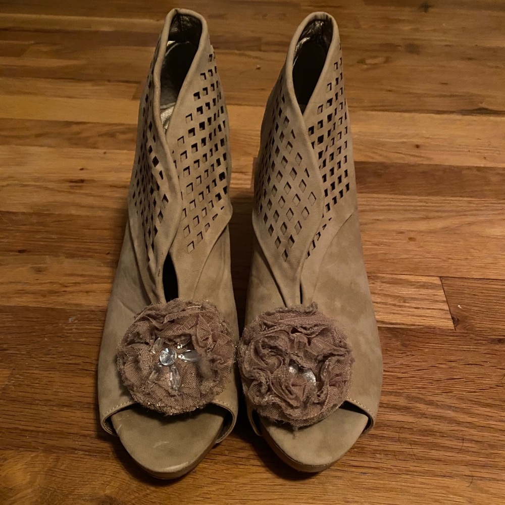 BKE high heels